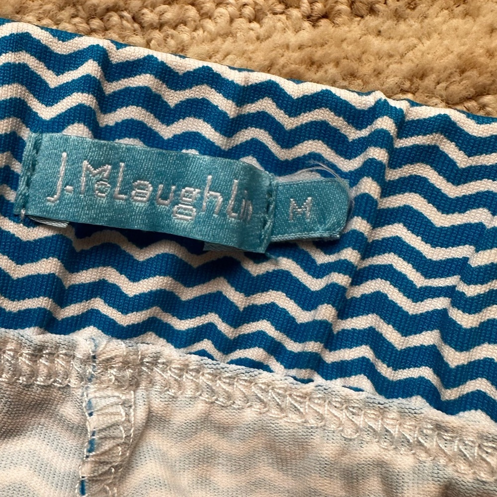 J. McLaughlin Athletic Skort | Skirt Blue Wave Pattern, Size Medium - Picture 8 of 14